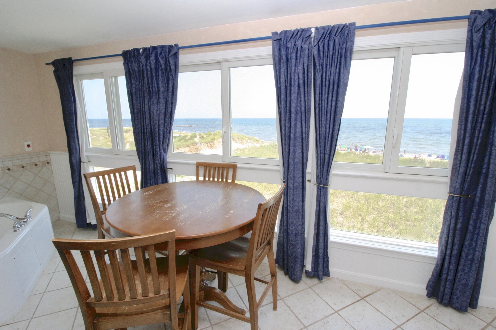 Loading Resort Image...